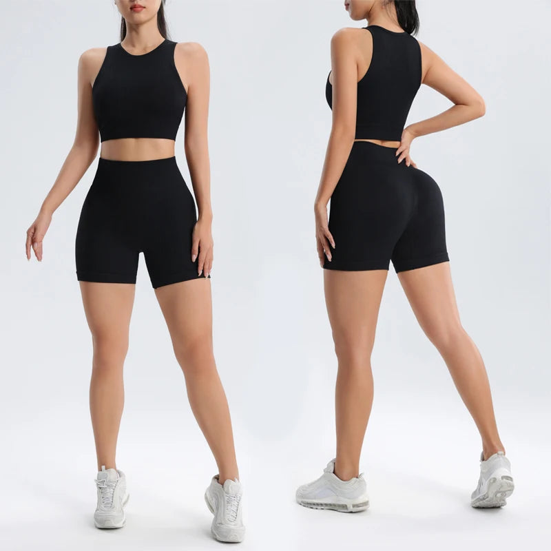 The Summer Women's sports kit yoga running bra and a two-piece gym suit with tight stretch dry shorts